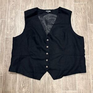 Fashion Nova Black Button-Up Tank Top